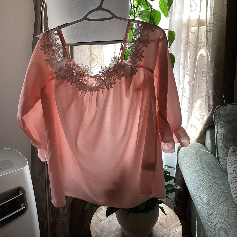 Pretty Peachy Pink Cold Shoulder top size 2XL